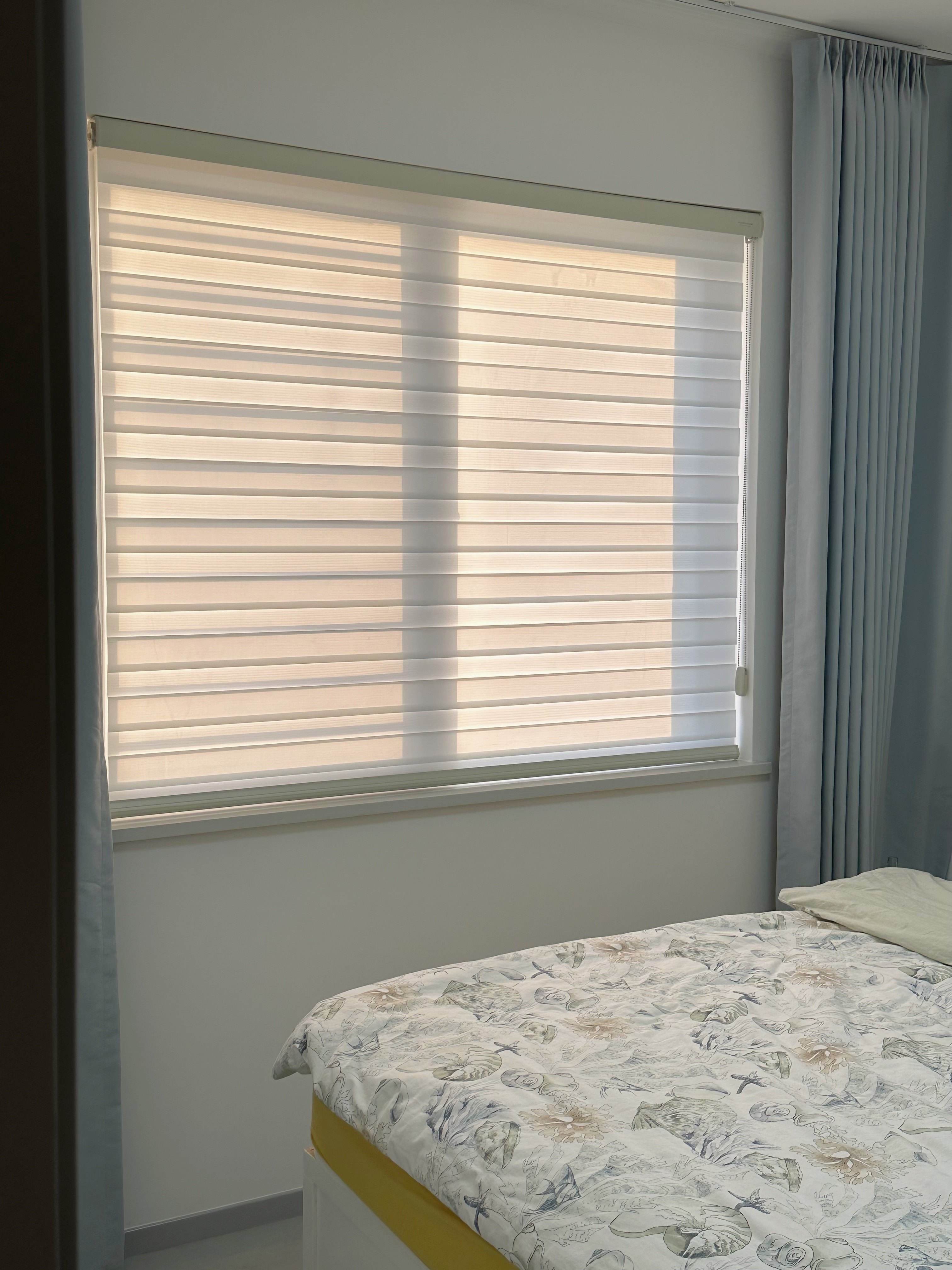 带手机版的窗帘网站(窗帘架怎么制作手机支架)-第5张图片-QuickQ官网